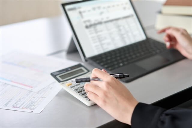 AI技術の活用で入力作業などの負担を軽減する仕組み